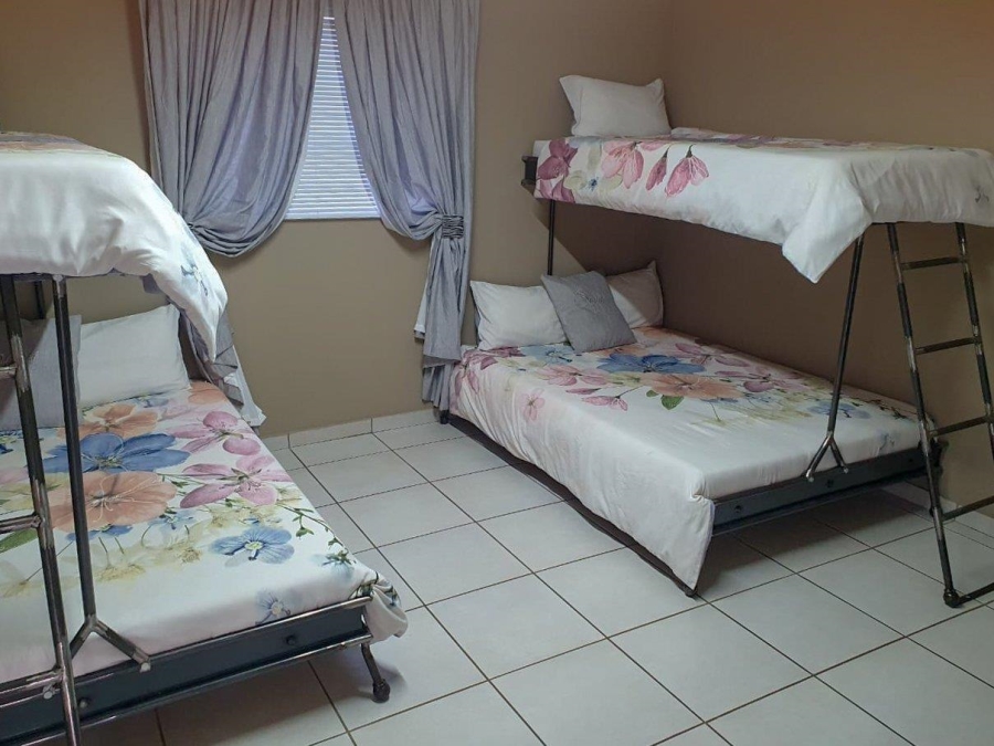 6 Bedroom Property for Sale in Oranjeville Free State